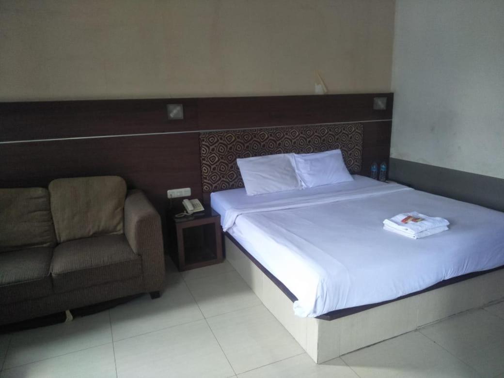 Penthouse Hotel Jakarta Buitenkant foto