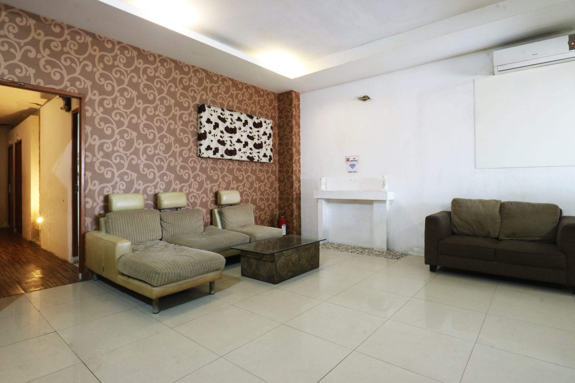 Penthouse Hotel Jakarta Buitenkant foto